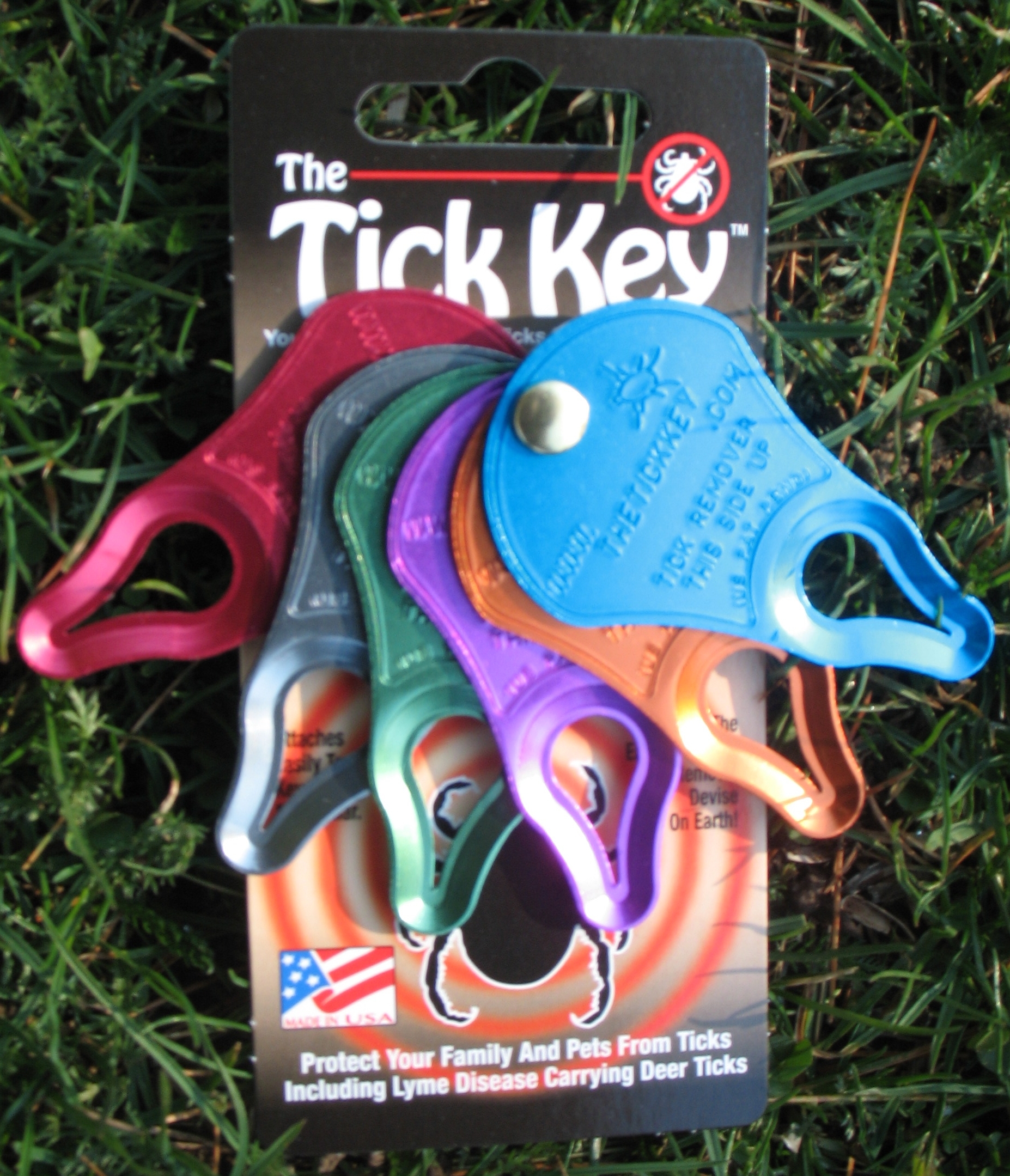WhiteTail Solutions The Tick Key Tick Removal Tool